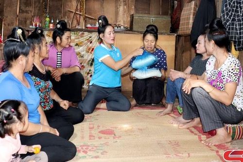 'Hũ gạo tình thương' - sợi dây nối liền những tấm lòng