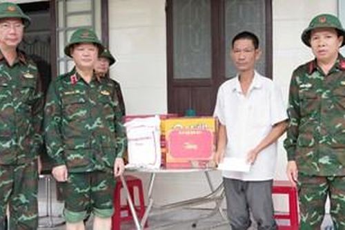 Quân đội huy động nhân lực cứu nạn, tìm kiếm người dân mất tích