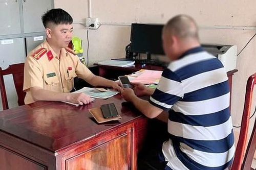 Đồng Nai: Vượt vạch đôi trong lúc sáng sớm lọt vào camera, tài xế bị xử phạt nghiêm