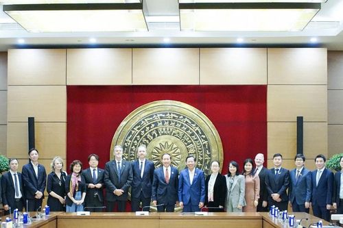 Chủ nhiệm Ủy ban Kinh tế và Tài chính Phan Văn Mãi tiếp Đoàn Liên minh Diễn đàn doanh nghiệp Việt Nam
