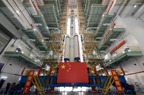 Trung Quốc sắp phóng tàu vũ trụ có người lái Thần Châu-21