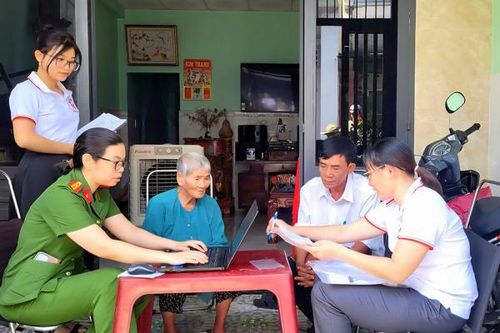 Nhiều mô hình hay trong giải quyết thủ tục hành chính ở TP Hồ Chí Minh