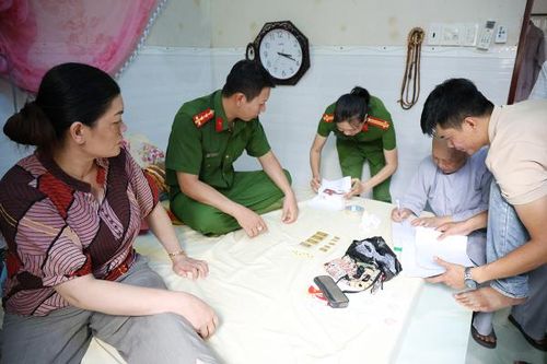 Cháu dâu trộm tiền, vàng của cô chồng trị giá hàng tỷ đồng