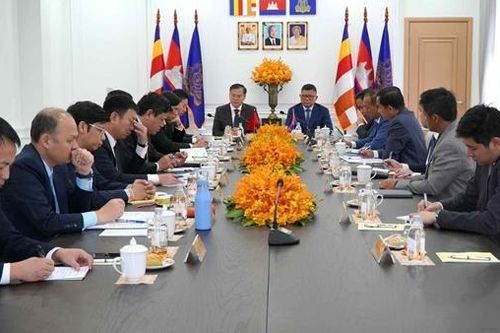 Thứ trưởng Nguyễn Văn Long làm việc với Bộ trưởng cấp cao, Giám đốc Trung tâm quốc gia Công nghệ, Thông tin Campuchia