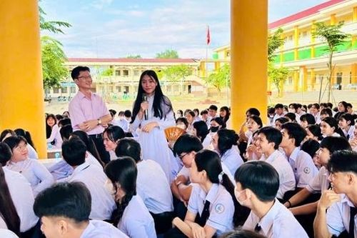 Đẩy mạnh tuyên truyền tác hại của thuốc lá đến trường học, nhà máy