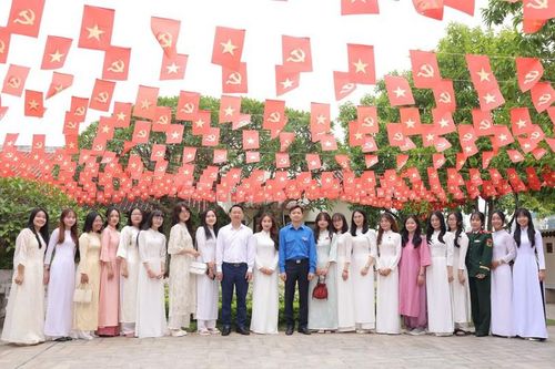 Vinh danh tài năng trẻ khoa học công nghệ