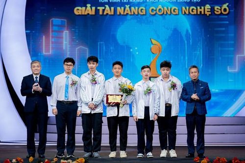 Ấn tượng Nhân tài Đất Việt 2025 với nền tảng học tập thông minh Clauto