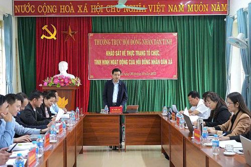 Phó Bí thư Thường trực Tỉnh ủy, Chủ tịch HĐND tỉnh Bế Thanh Tịnh khảo sát hoạt động của HĐND tại 2 xã Bế Văn Đàn và Đức Long