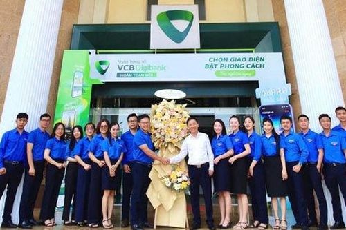 Thế hệ trẻ Vietcombank Đắk Lắk: Dấu ấn trong kỷ nguyên mới, vững bước theo tư tưởng, đạo đức phong cách Hồ Chí Minh