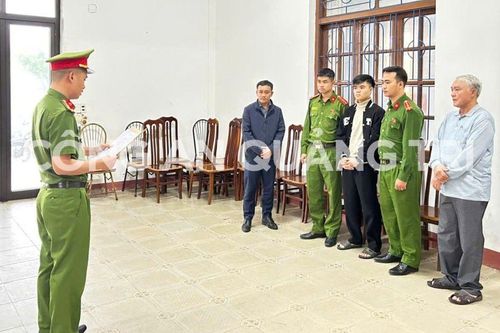 Khởi tố Hoàng Văn Mỹ đuổi chém người tại quán bi-a