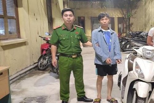 Bắt 'nóng' thủ phạm trộm xe máy của nữ du khách Pháp chỉ sau 1 giờ gây án