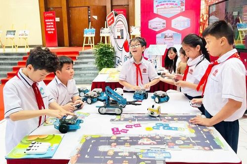 Hướng đi mới trong chuyển đổi số theo Nghị quyết số 57-NQ/TƯ:Nhanh hơn, hiệu quả hơn, gần dân hơn