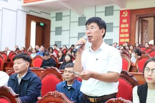 Người dân xã Quang Minh kiến nghị về thủ tục hành chính