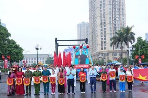 Tây Hồ lan tỏa tinh thần 'Khỏe để xây dựng và bảo vệ Tổ quốc'