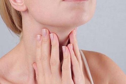 Viêm họng khi nào cần khám bác sĩ: Cảnh giác với biến chứng khó lường của bệnh viêm họng