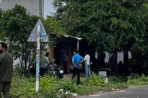 Người phụ nữ tử vong bất thường ở nhà riêng, công an phong tỏa hiện trường điều tra khẩn