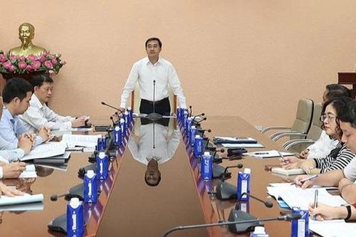 Thứ trưởng Trần Văn Thuấn: Cần hoàn thiện thể chế và quy định pháp luật để bảo vệ an ninh, an toàn cơ sở y tế