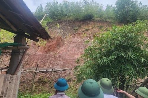 Quảng Trị công bố tình huống khẩn cấp về hiện tượng sạt lở tại hai khu vực