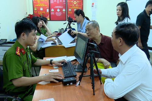 Cải cách chính sách với 5 bảng lương mới của cán bộ, công chức