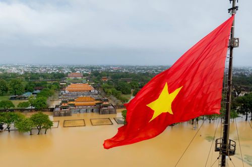 4 ngày Huế chìm trong biển nước