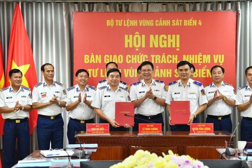Vùng Cảnh sát biển 4 có tư lệnh mới