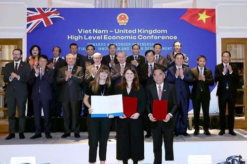 TP.HCM 'bắt tay' Liverpool phát triển y tế, giáo dục, công nghệ