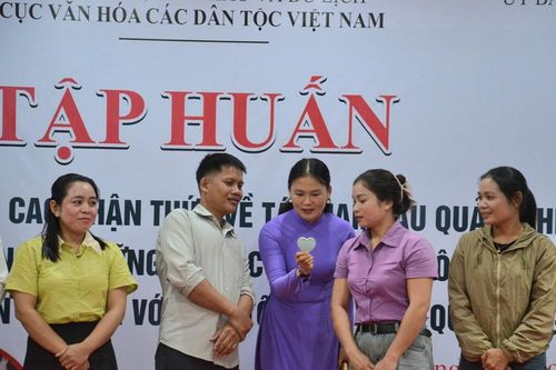 Nâng cao kĩ năng tuyên truyền, vận động về hôn nhân cho đồng bào Hrê tỉnh Quảng Ngãi
