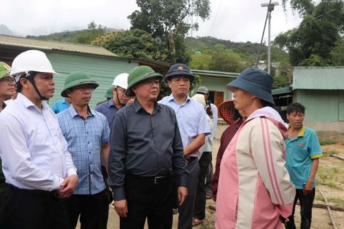 Phó Thủ tướng Hồ Quốc Dũng chỉ đạo khẩn trương khắc phục hậu quả sạt lở tại xã Ngọc Linh