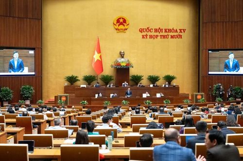 Sớm trình chính sách tiền lương mới; bố trí đủ nhân sự, xem xét chế độ tiền lương, phụ cấp phù hợp với cấp xã
