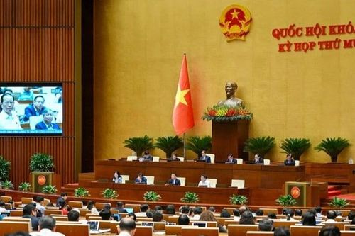 Xây dựng và thi hành pháp luật tạo đà phát triển nhanh, bền vững