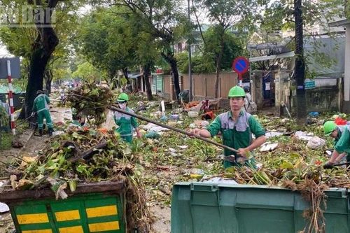 Huế: 12 người chết, 1 người mất tích do mưa lũ, hơn 11.500 nhà vẫn ngập