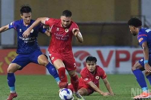 Công an Hà Nội thắng 2-0 PVF-Công an nhân dân