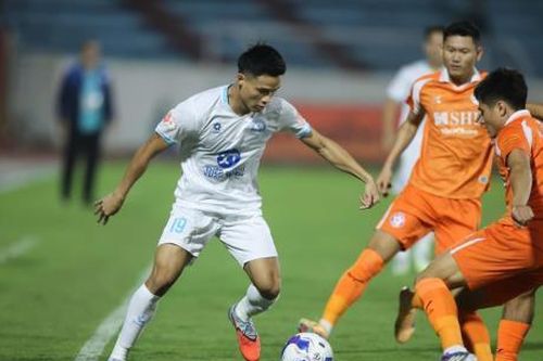Vòng 8 V-League 2025/26 ngày 1-11: Trật tự khó đổi?