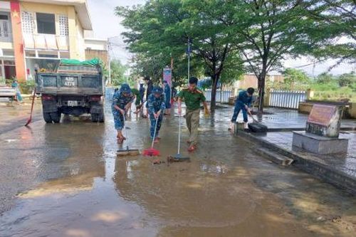 Các xã vùng ven nội đô Đà Nẵng triển khai khắc phục hậu quả lũ lụt