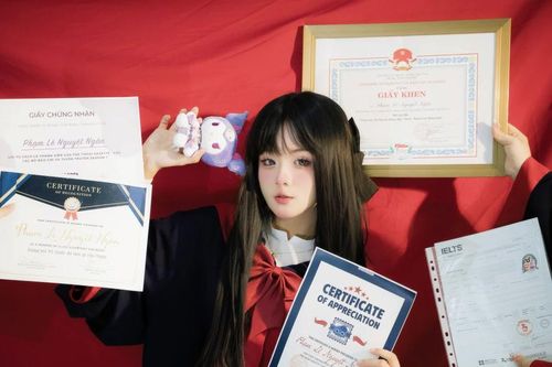 Nàng thủ khoa đạt IELTS 8.0 và có sở thích 'cosplay'