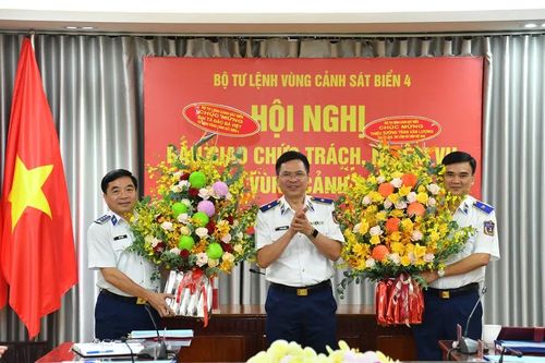 Đại tá Đào Bá Việt giữ chức Tư lệnh Vùng Cảnh sát biển 4
