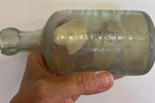 Phát hiện 2 lá thư của binh sĩ Thế chiến 1 nhét trong chai