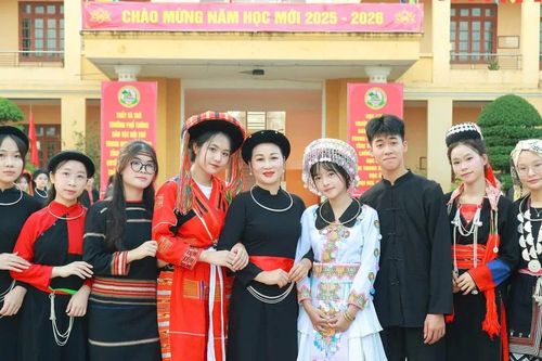 Người thắp sáng ước mơ của học sinh dân tộc ở Tuyên Quang