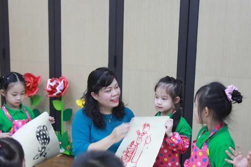 Hà Nội hoàn thành mục tiêu 'Xây dựng trường mầm non lấy trẻ làm trung tâm'