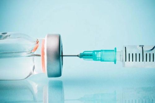 TPHCM: Nhà thuốc bán lẻ vaccine bị phạt 51 triệu đồng, đình chỉ 7,5 tháng