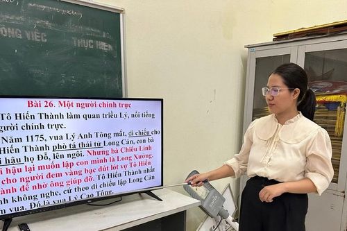 Dạy xóa mù chữ bằng sự yêu thương, kính trọng