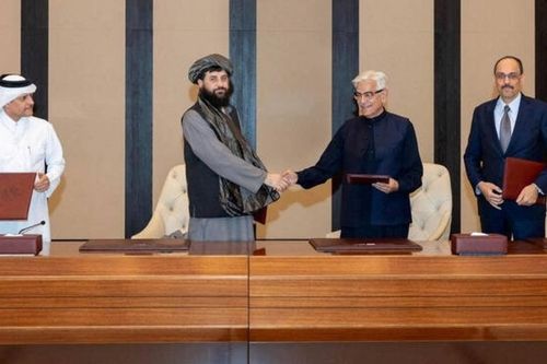 Vượt qua bất đồng, Pakistan và Afghanistan nhất trí kéo dài thỏa thuận ngừng bắn