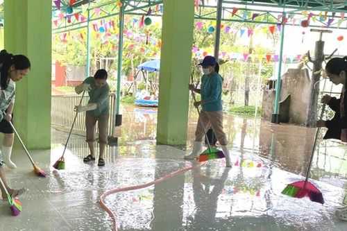 Từ 31/10, nhiều trường học tại Huế và Đà Nẵng tổ chức dạy học trở lại sau mưa lũ