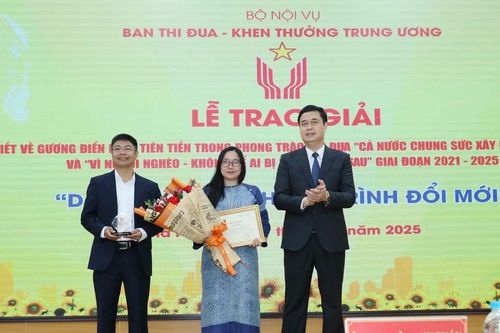 11 tác phẩm được vinh danh tại cuộc thi viết 'Dấu chân trên hành trình đổi mới'