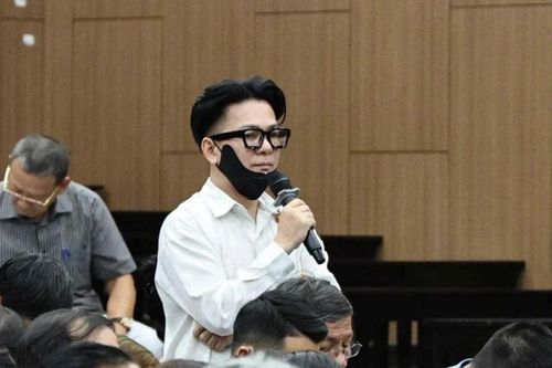 Ca sĩ Vũ Hà khai đánh bạc trong túi chỉ có 5 - 10 triệu đồng