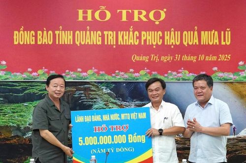 Phó Thủ tướng Trần Hồng Hà thăm, hỗ trợ Quảng Trị khắc phục hậu quả mưa lũ