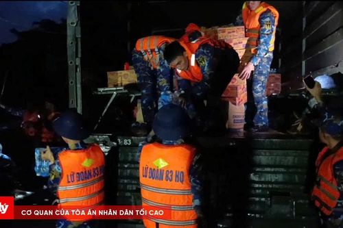 Bộ đội Hải quân và những đêm trắng cùng nhân dân vùng lũ