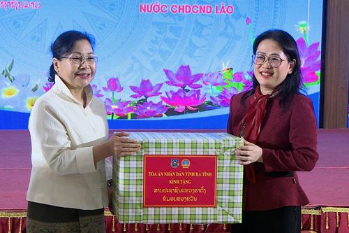Chánh án Lào giao lưu và khảo sát tại tỉnh Hà Tĩnh