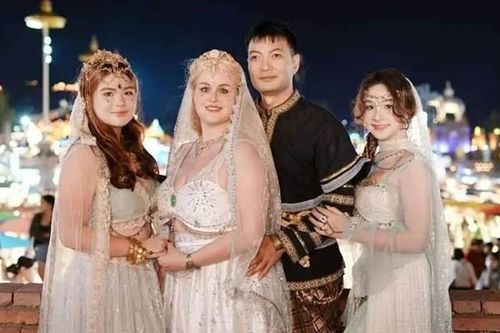 Chuyện tình cổ tích của chàng trai khiếm thị làm nghề mát-xa và nữ tiến sĩ Mỹ