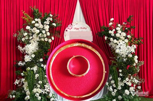 Mẹ chồng trao kiềng vàng 5 chỉ, cô dâu tắt nụ cười rồi bật khóc trước sự thật